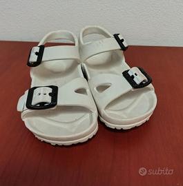 Sandaletti in plastica tipo Birkenstock