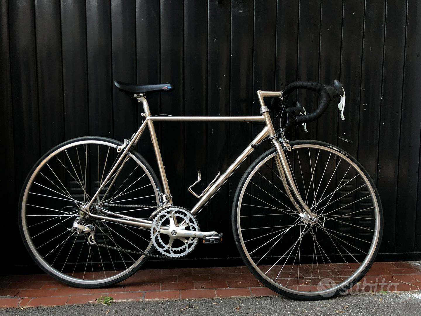 bicicletta-corsa-classica-vintage-city-bike-eroica-biciclette-in