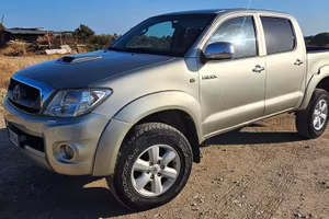 TOYOTA HILUX 3.0 D-4WD