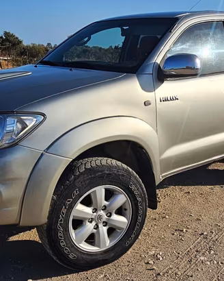 TOYOTA HILUX 3.0 D-4WD