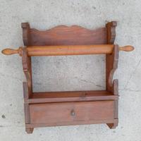 Antico portamattarello  con cassetto posta