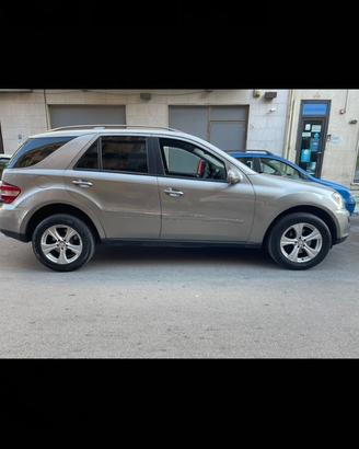 Mercedes ML 320