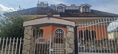 Appartamento indipendente in villa Presenzano Ce