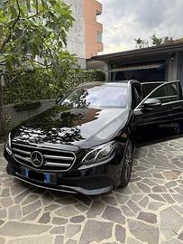 Mercedes E200 4Matic hibrid