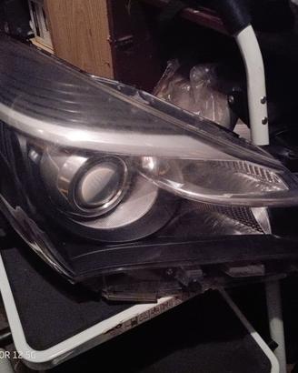 Faro anteriore destro Toyota Yaris 2016