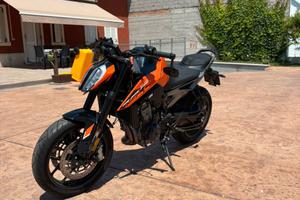 ktm duke 790