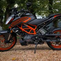 KTM Duke 125