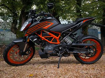 KTM Duke 125