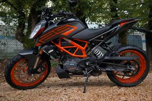 KTM Duke 125