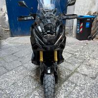 Xadv 750