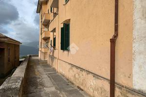 3 LOCALI A PICINISCO
