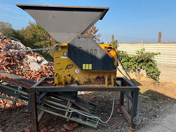 Frantoio per macerie