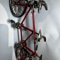 Originale bicicletta decorativa stile tandem