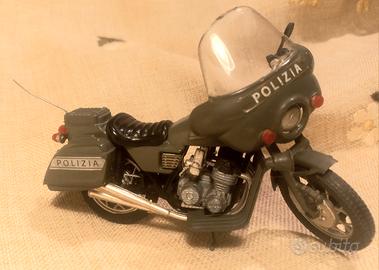 Modelllinoi MOTO GUZZI V7  polizia strad  Polistil