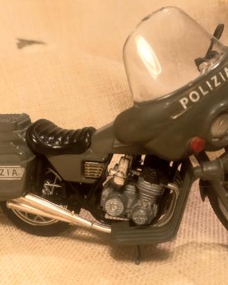 Modelllinoi MOTO GUZZI V7  polizia strad  Polistil