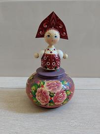 Carrillon russo artigianale in legno come nuovo