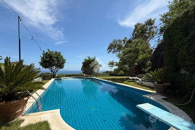 VILLA SINGOLA A NAPOLI