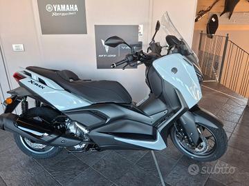 Yamaha X-Max 300 TECH MAX
