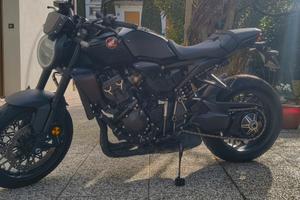 Honda cb1000r Black edition