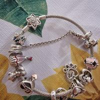 Bracciale e ciondoli Pandora