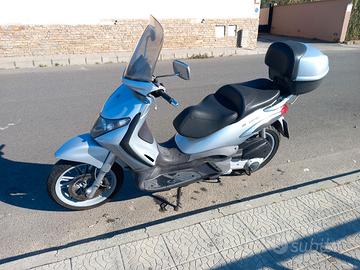 Piaggio Beverly 250