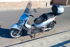 Piaggio Beverly 250