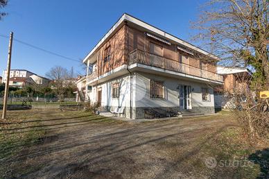VILLA SINGOLA A VILLAFRANCA D'ASTI