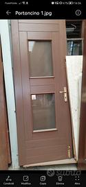due portoncini in legno