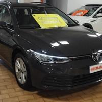 VOLKSWAGEN Golf VAR. 1.0 eTSI EVO DSG Life MILD