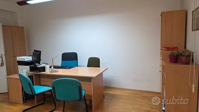 Stanza in studio professionale condiviso