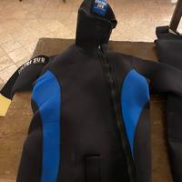 Muta  pinne guanti e calzari da sub