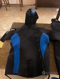 Muta  pinne guanti e calzari da sub