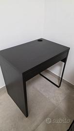 Scrivania micke IKEA