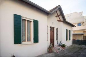 VILLETTA UNICA NEL SUO GENERE NEL CENTRO DI CATTOL