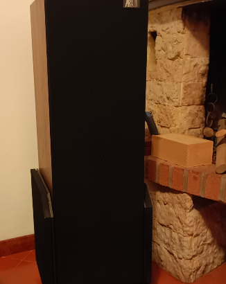 Casse acustiche 4 vie da pavimento AR90