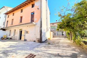 CASA DI CORTE A BASILIANO