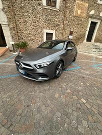 Mercedes A250e (160 cv+102cv elettrico)