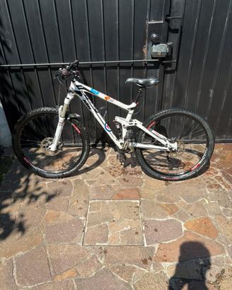 Ktm enduro lycn 273