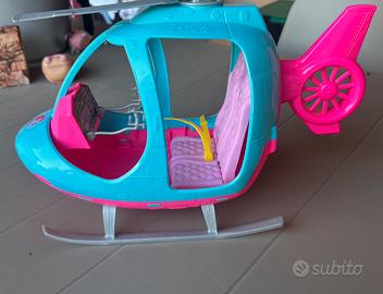 Elicottero, camper e casa di Barbie