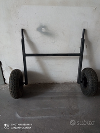 Carrello per gommone