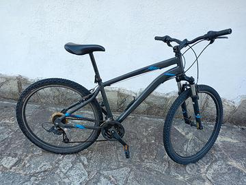 Mountain bike Rockrider ST100