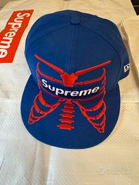 Cappellino Supreme Bones Bogo New Era 7 5/8 blu