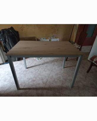 tavolo nuovo ufficio