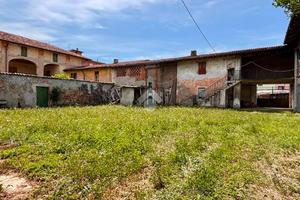 RUSTICO A CASTEL ROZZONE
