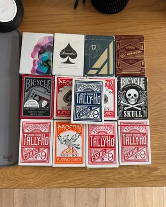 Mazzi di carte da collezione e cartomagia