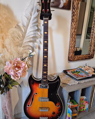 Vox Escort bass (Crucianelli no logo)