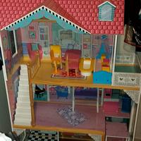 casa delle bambole in legno con ruote più accessor