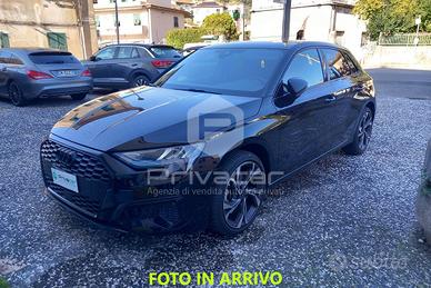 AUDI A3 Sedan 30 TFSI S tronic Business Advanced