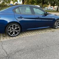 Cerchi in lega Alfa Romeo Giulia Design