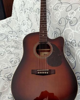 CHITARRA ACUSTICA AMPLIFICATA